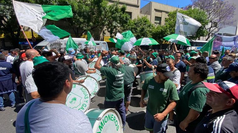 Miles de personas llegaron hasta Plaza de Mayo para celebrar el Día de la Militancia