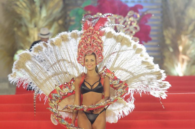 El Desfile Real llena de glamour el Parque Sarmiento.