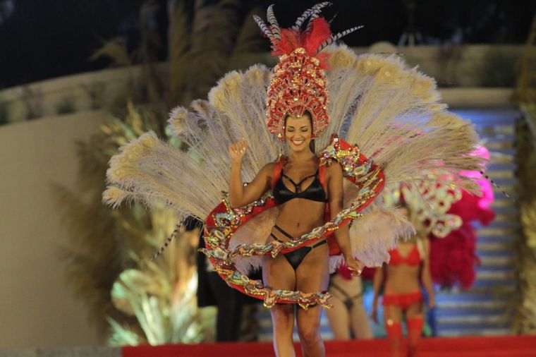 El Desfile Real llena de glamour el Parque Sarmiento.