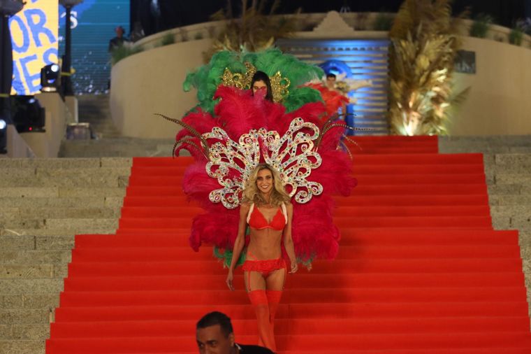 El Desfile Real llena de glamour el Parque Sarmiento.