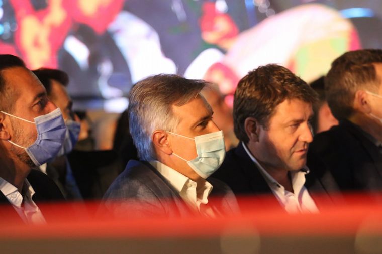 Llaryora tiene coronavirus.