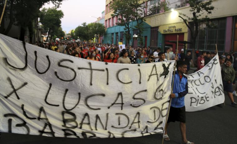 Familiares y amigos de Lucas González protestaron en el barrio de Barracas.