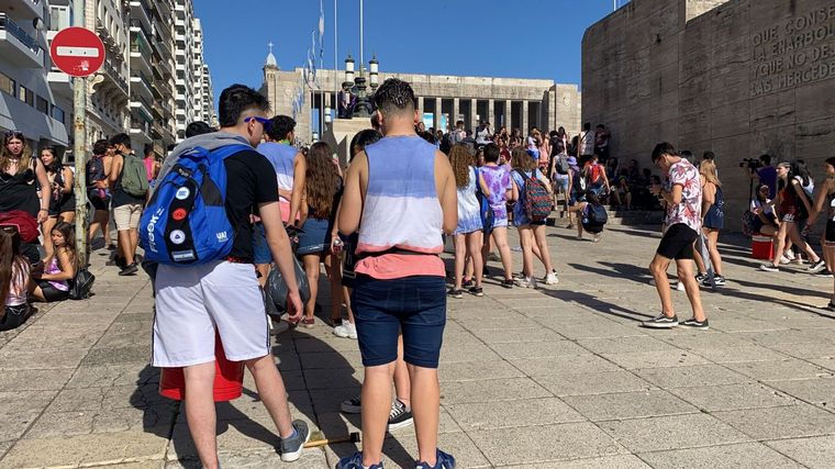 Estudiantes secundarios se adueñan de las calles rosarinas