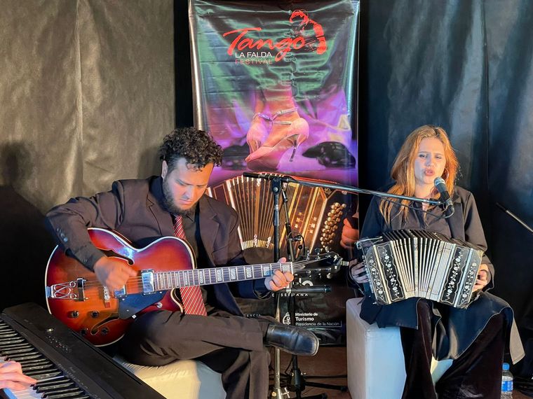 Contramano Tango 4 presentó su música en Siempre Juntos