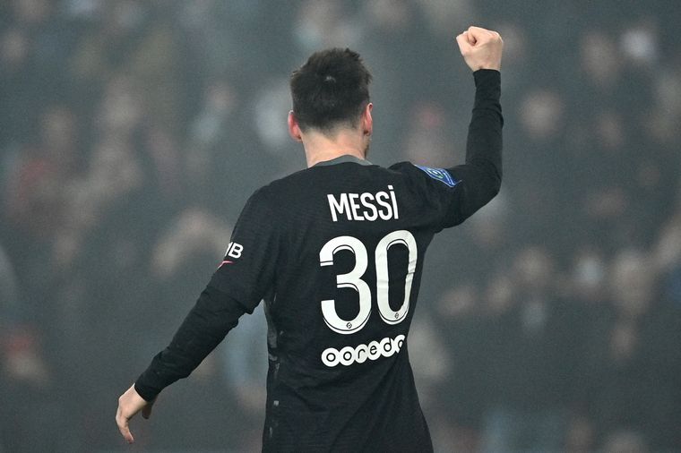 Lionel Messi rompió el maleficio y marcó su primer tanto en la Ligue 1
