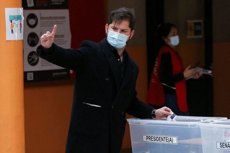 Boric votó en Punta Arenas (Reuters)