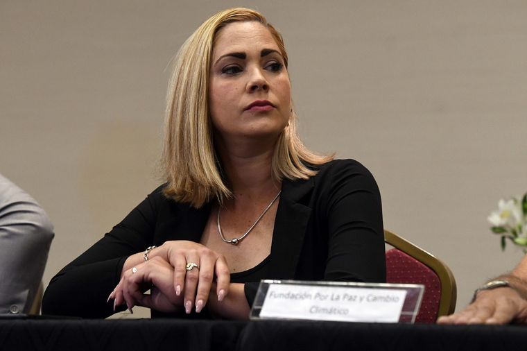 Mavys Álvarez dio detalles de la denuncia a Maradona en una conferencia con abogados