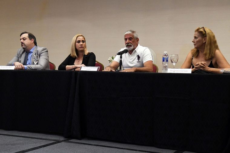 Mavys Álvarez dio detalles de la denuncia a Maradona en una conferencia con abogados