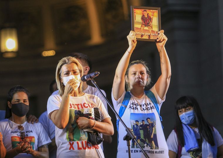 Marcha en Buenos Aires en reclamo de justicia por Lucas