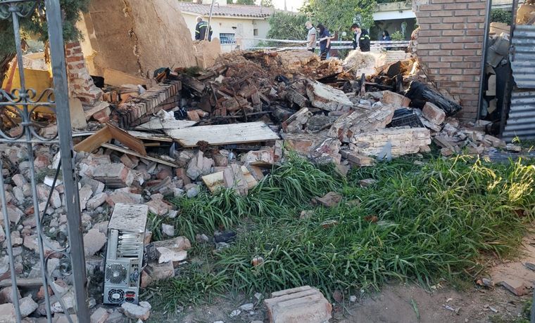 Trágica explosión en barrio Marqués de Sobremonte.