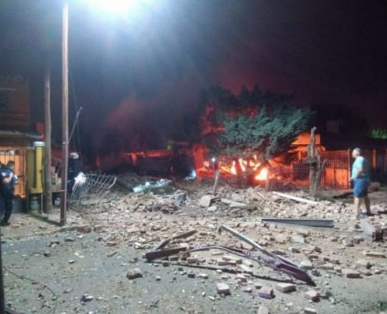 Explosión y muerte en barrio Marqués de Sobremonte.