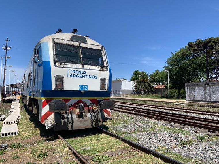 Vaijar en tren Buenos Aires - Mar Del Plata