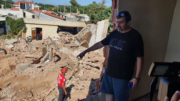 Reducida a escombros, así quedó la casa tras la explosión en barrio Marqués.