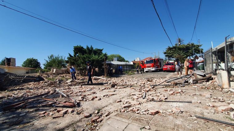 Reducida a escombros, así quedó la casa tras la explosión en barrio Marqués.