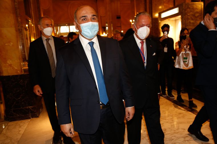 Manzur ratificó la voluntad de acordar con el Fondo.