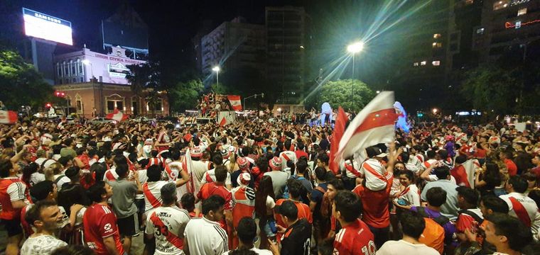 River gritó campeón y los hinchas lo festejaron en Córdoba.