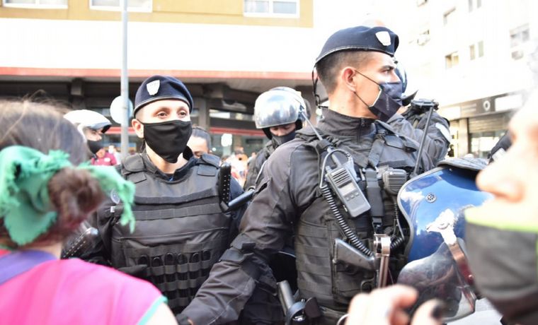 AUDIO: Agredieron a una policía en la marcha del 25N
