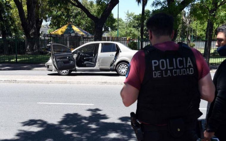 FOTO: Se los acusa de plantar un arma de plástico en el auto donde viajaba Lucas González.