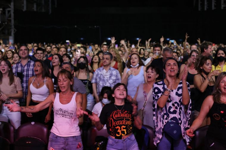 FOTO: Los Auténticos Decadentes, en Córdoba celebraron su 35° aniversario