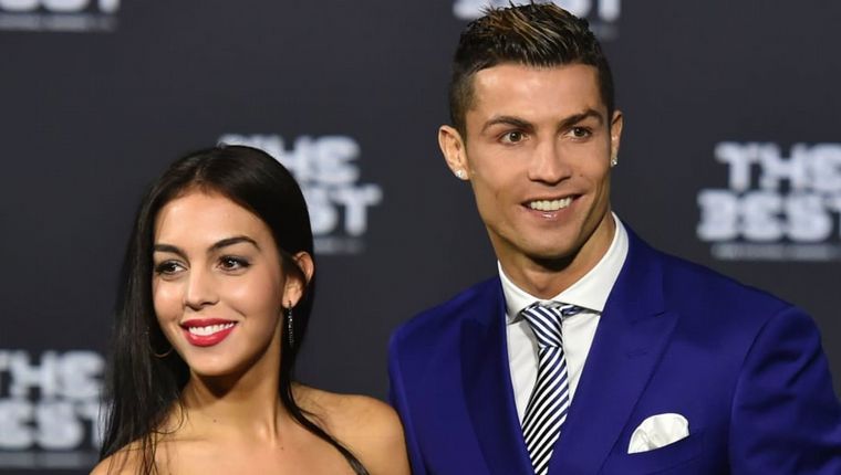 FOTO: Cristiano Ronaldo y Georgina Rodríguez se mostraron en familia.
