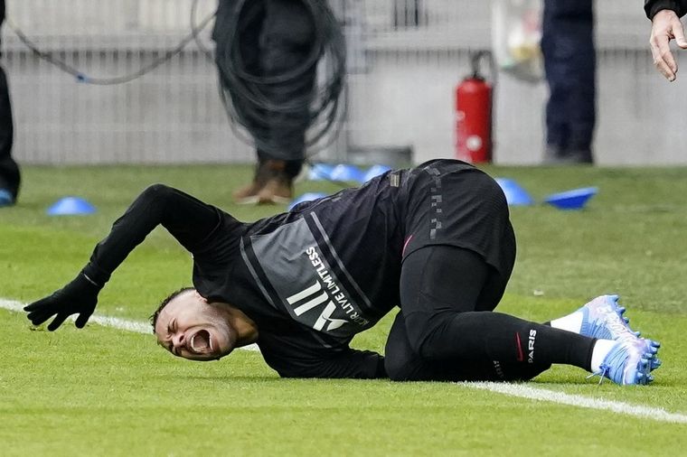 Neymar se perdería alrededor de 10 fechas en la Ligue 1.