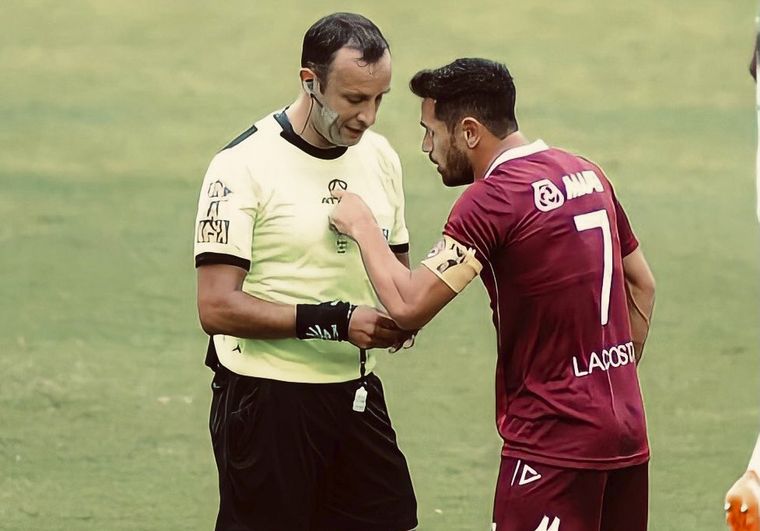 FOTO: El árbitro Darío Herrera denuncio al jugador de Lanús por amenazas de muerte.