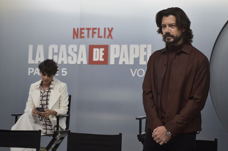 Los actores de La casa de papel se despidieron en una conferencia de prensa.