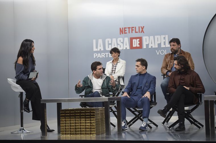 FOTO: Los actores de La casa de papel se despidieron en una conferencia de prensa.