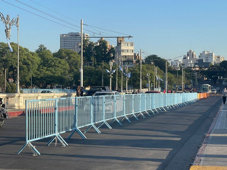 Operativo policial en puentes