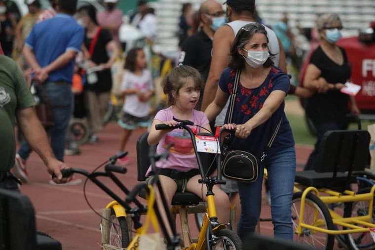 Fundación Jean Maggi entrega 1000 bicicletas adaptadas