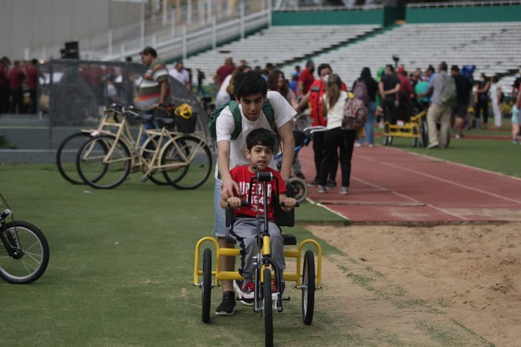 Fundación Jean Maggi entrega 1000 bicicletas adaptadas