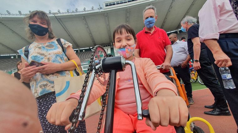 Fundación Jean Maggi entrega 1000 bicicletas adaptadas