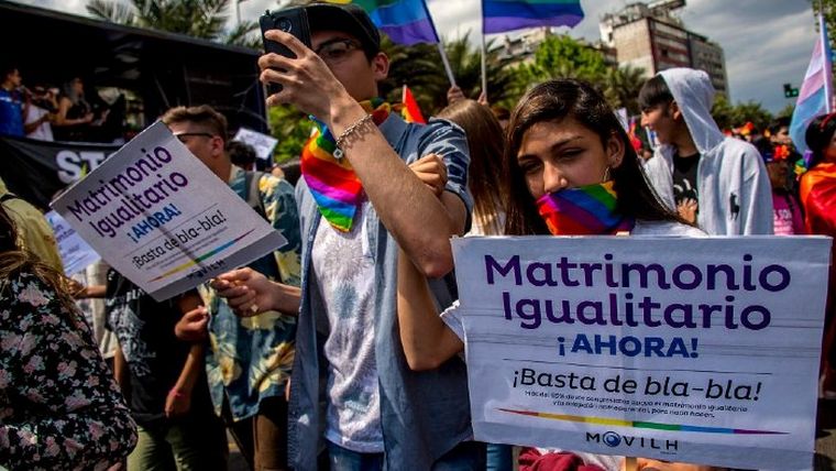 Chile aprobó el matrimonio igualitario.