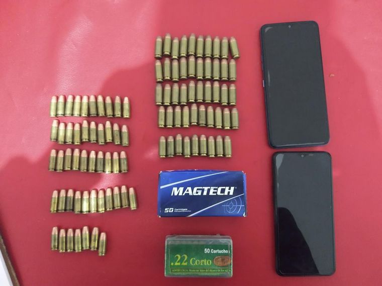 Parte de lo secuestrado en los operativos. (Archivo)