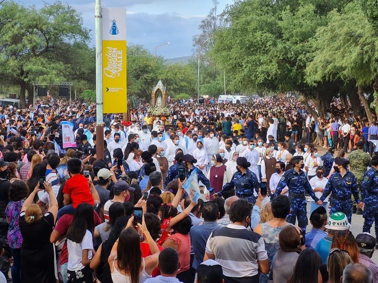 Procesión de la Virgen del Valle en Catamarca (Fuente: El Esquiú)