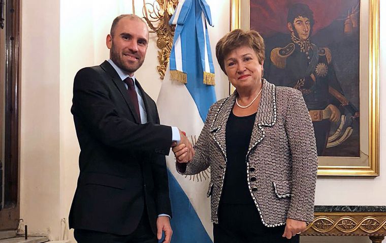 FOTO: El ministro de Economía Martín Guzmán junto a Kristalina Georgieva. (Foto: NA)