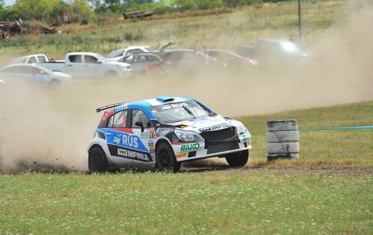 Ligato volvió al Agile Maxi Rally y fué el mejor del viernes.