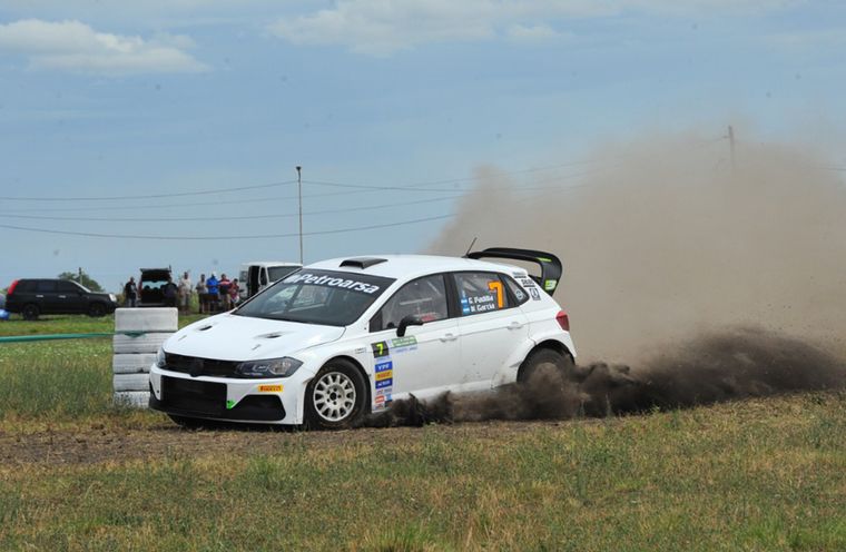 Padilla lider del campeonato en Maxi Rally hoy 2°.