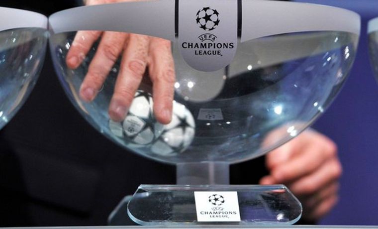 FOTO: UEFA tuvo que repetir el sorteo de la Champions