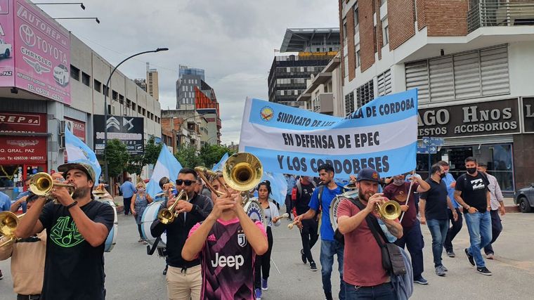 Hay cortes de calles por una manifestación de Luz y Fuerza