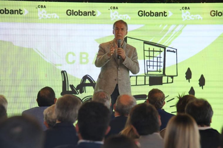 El acto de inauguración de las nuevas oficinas de Globant en la capital cordobesa. 