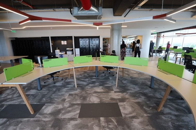 El acto de inauguración de las nuevas oficinas de Globant en la capital cordobesa. 