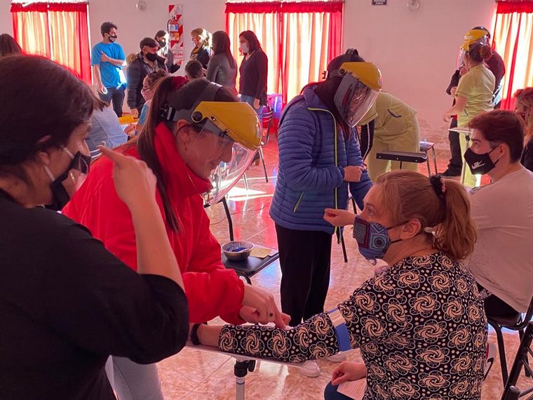 Prexa laboratorio ofrece servicio de análisis en lengua de señas