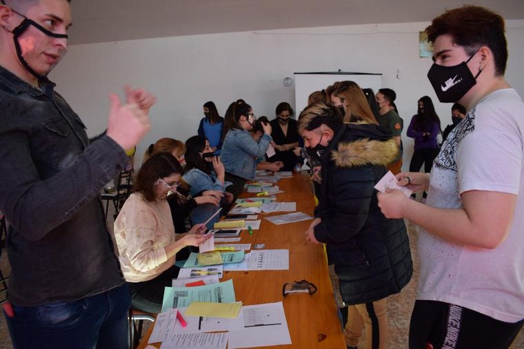 Prexa laboratorio ofrece servicio de análisis en lengua de señas