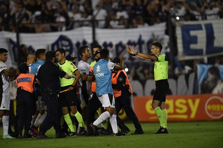 FOTO: Ferro pidió a AFA volver a jugar el partido con Quilmes