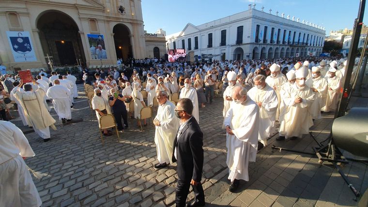 Ángel Rossi asume como arzobispo de Córdoba.