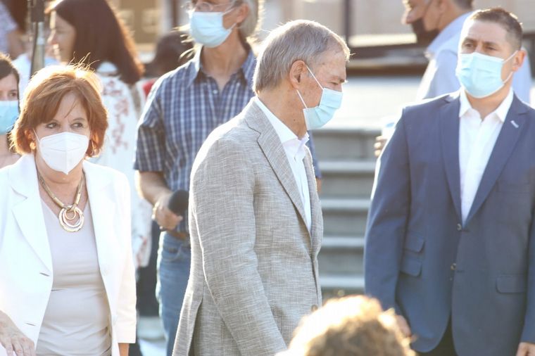 Schiaretti y Vigo asistieron a la ordenación.