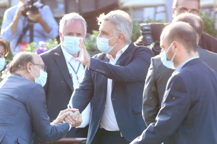 Llaryora asistió a la ordenación de Rossi.