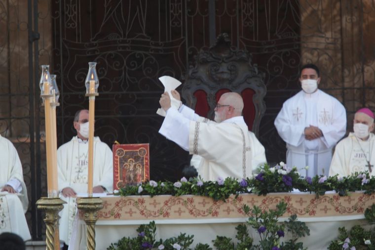 Ángel Rossi asume como arzobispo de Córdoba.