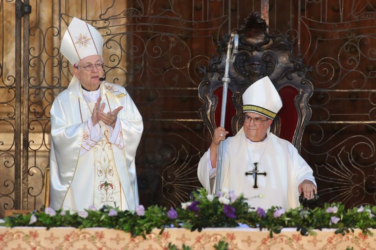 FOTO: Ángel Rossi asume como arzobispo de Córdoba.